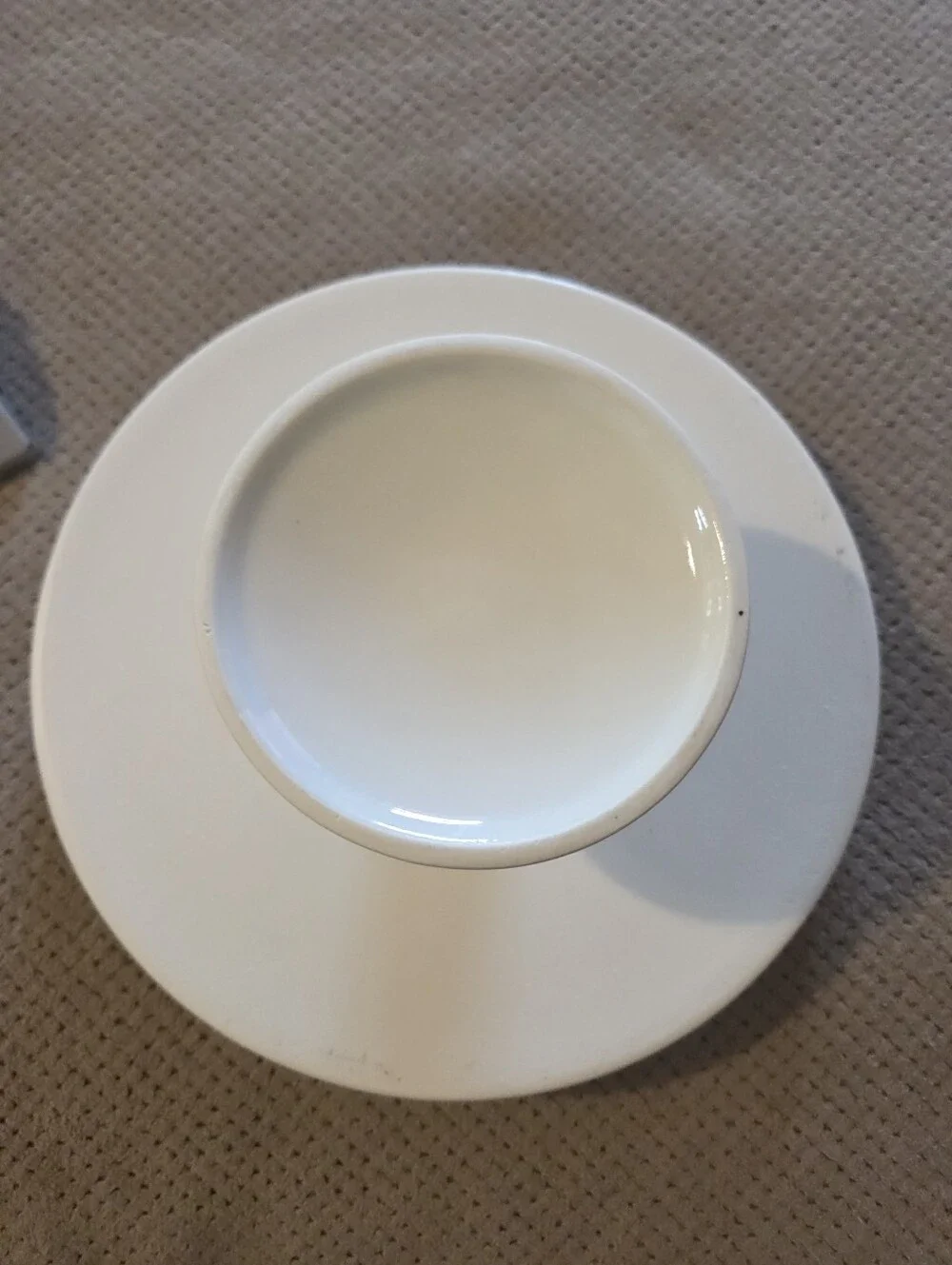 Crate & Barrel White Footed Pedestal Cake / Treat Stand With Glass Cover